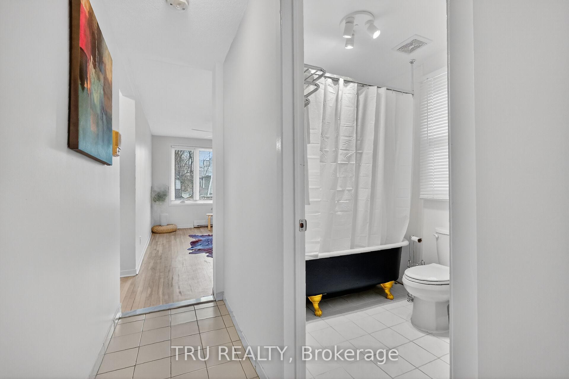 Photo 25 of Unit 2, 646 Gilmour Street, Ottawa, Ottawa Centre — HOMEH