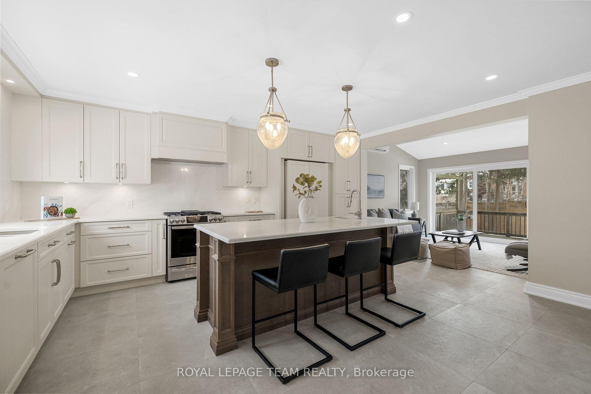 Photo 13 of 64 Dufferin Road, Ottawa, Lindenlea — HOMEH
