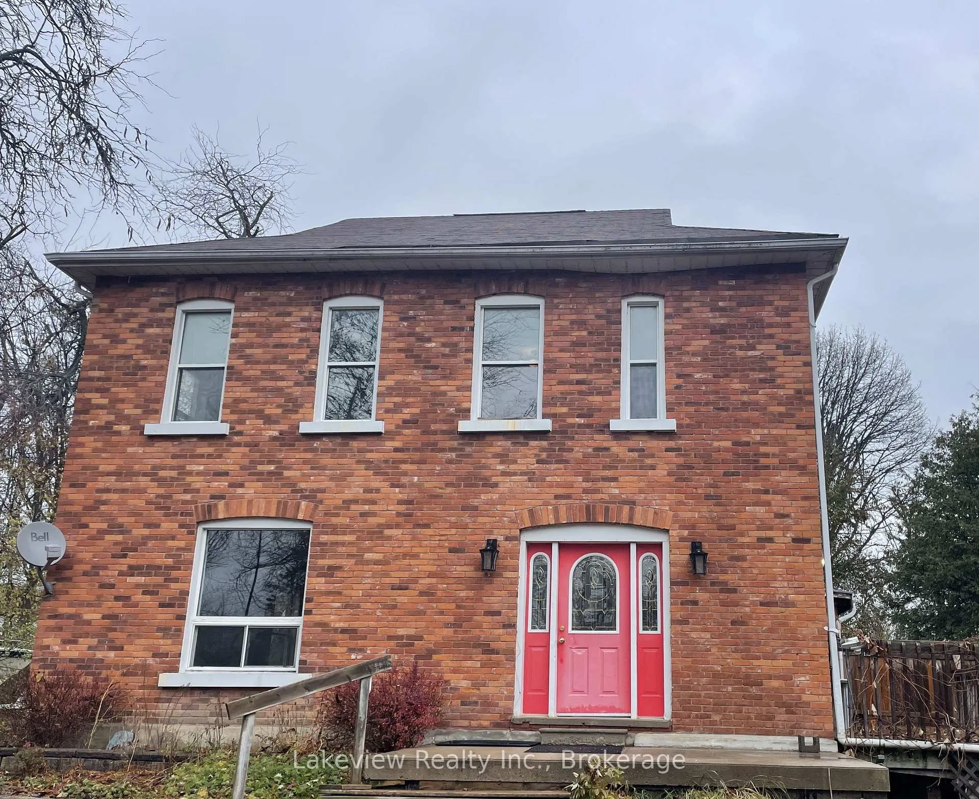 Photo 1 of 151 Simcoe Street, Orillia — HOMEH