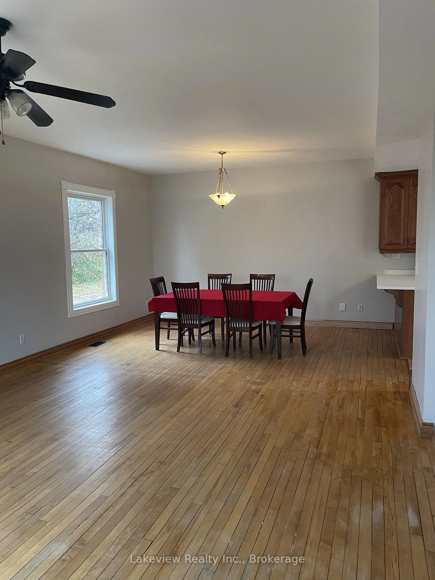 Photo 6 of 151 Simcoe Street, Orillia — HOMEH