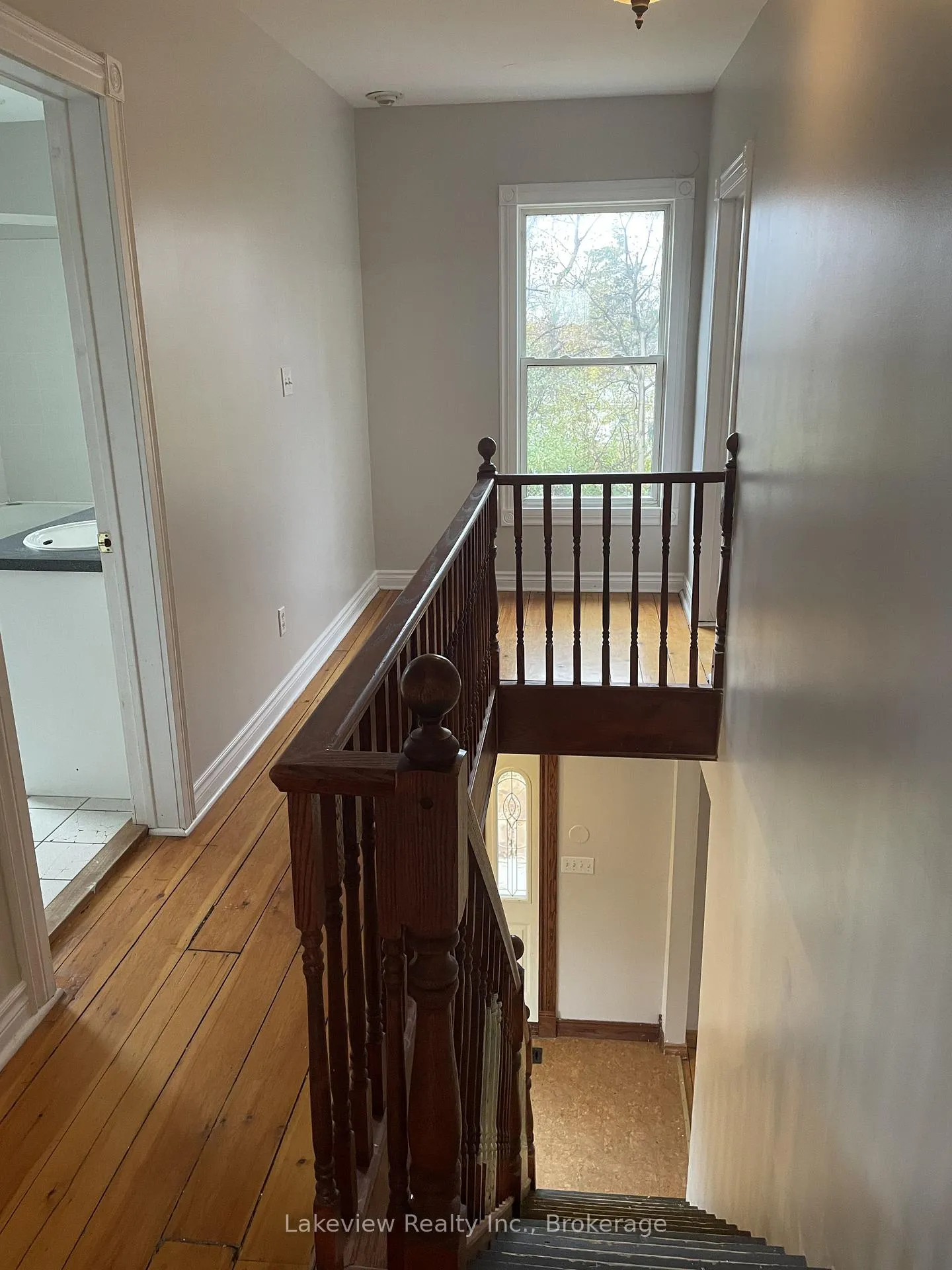 Photo 13 of 151 Simcoe Street, Orillia — HOMEH