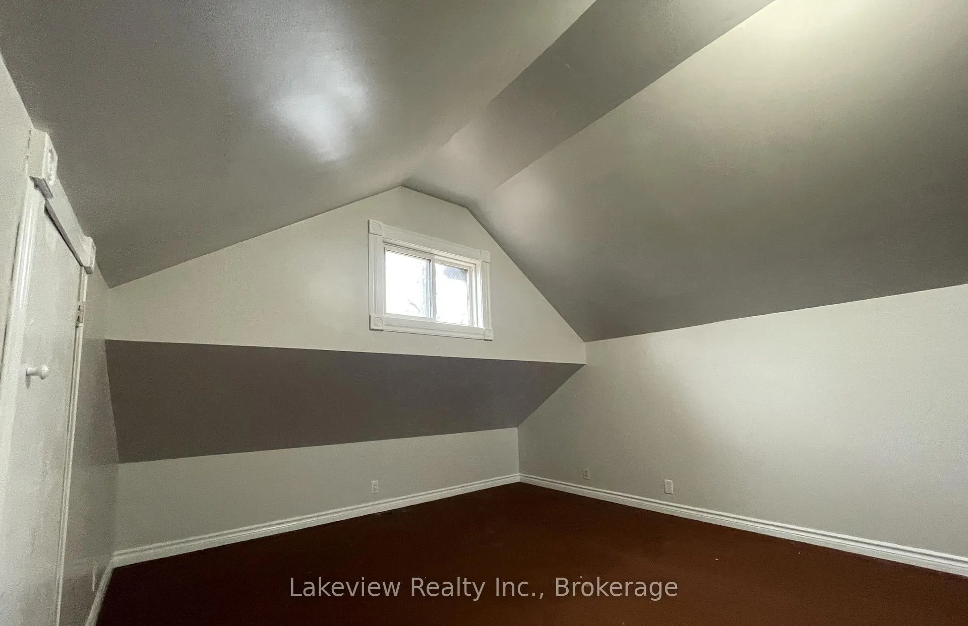 Photo 14 of 151 Simcoe Street, Orillia — HOMEH