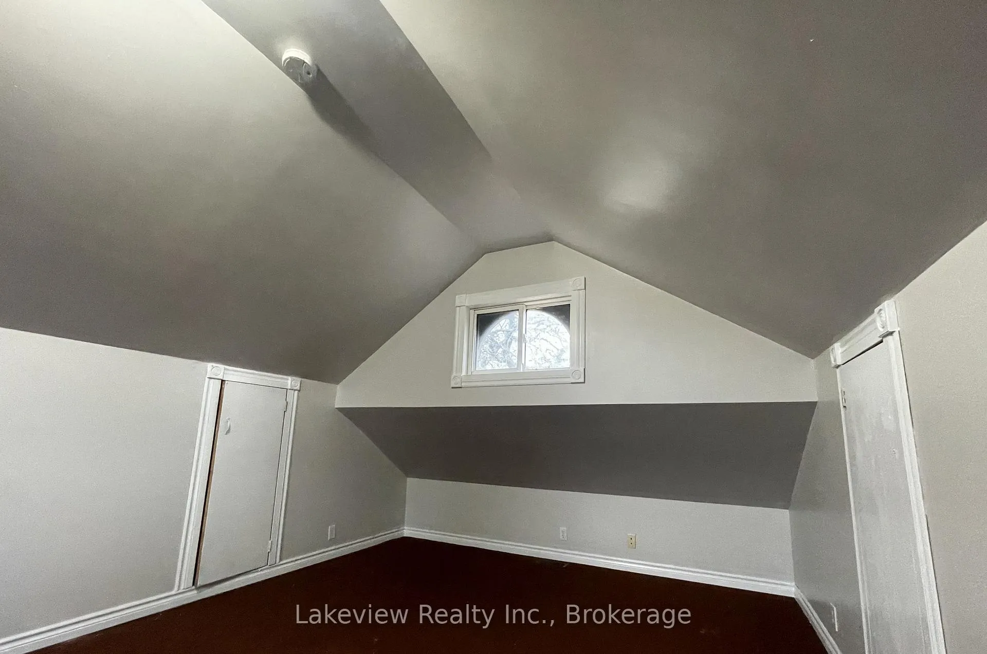 Photo 15 of 151 Simcoe Street, Orillia — HOMEH