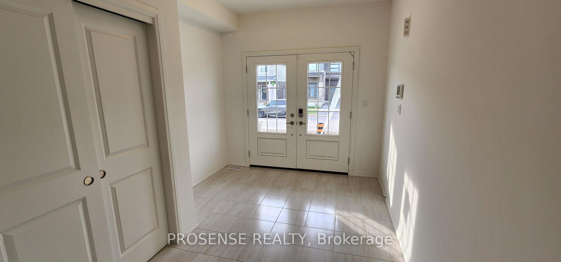 Photo 2 of 41 Samuel Avenue, Pelham, Fonthill — HOMEH