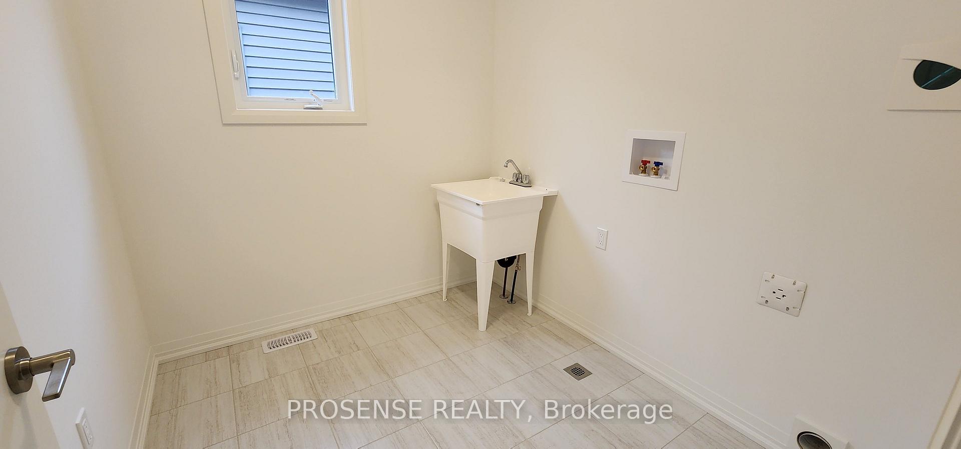 Photo 25 of 41 Samuel Avenue, Pelham, Fonthill — HOMEH