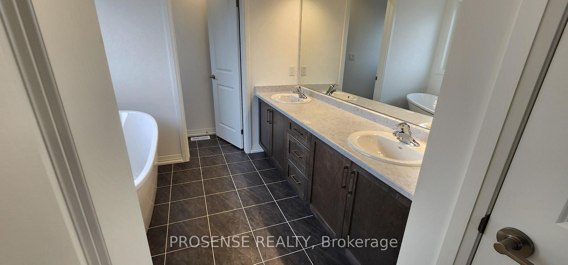 Photo 35 of 41 Samuel Avenue, Pelham, Fonthill — HOMEH