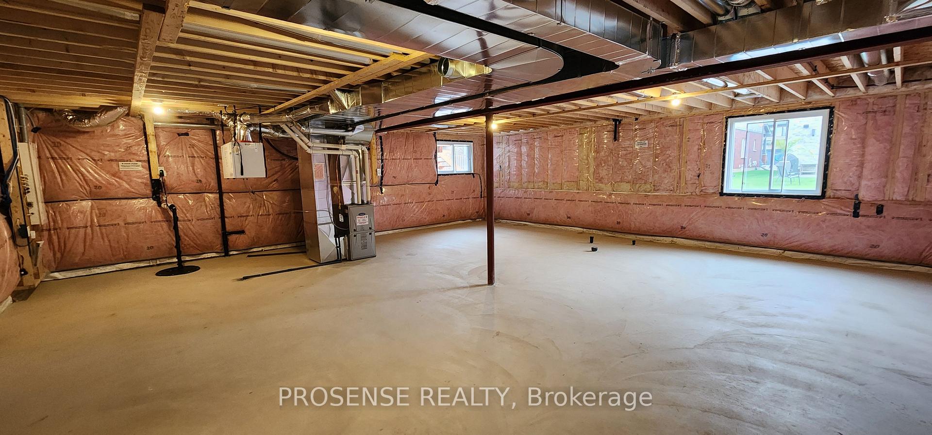 Photo 40 of 41 Samuel Avenue, Pelham, Fonthill — HOMEH