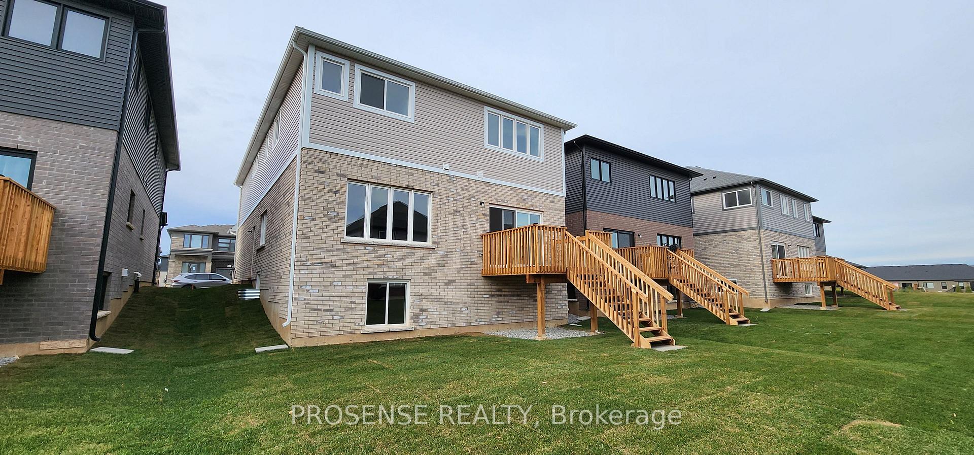 Photo 42 of 41 Samuel Avenue, Pelham, Fonthill — HOMEH