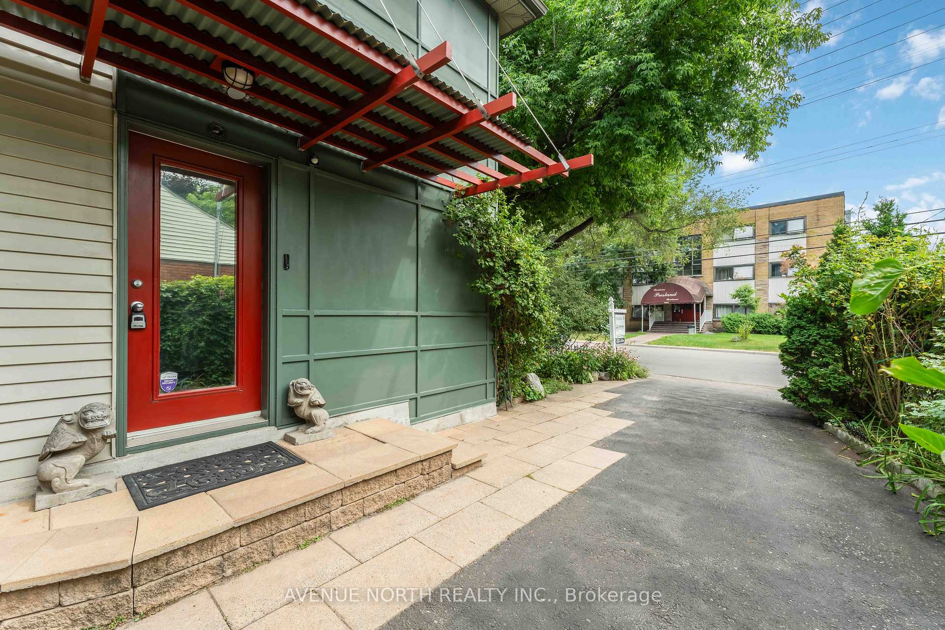 Photo 4 of 195 Presland Road, Ottawa, Overbrook/Castle Heights — HOMEH