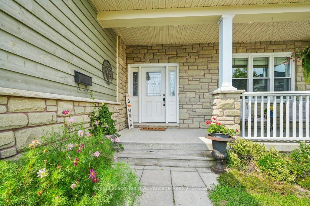 Photo 4 of 9 Avery Court, Parry Sound — HOMEH