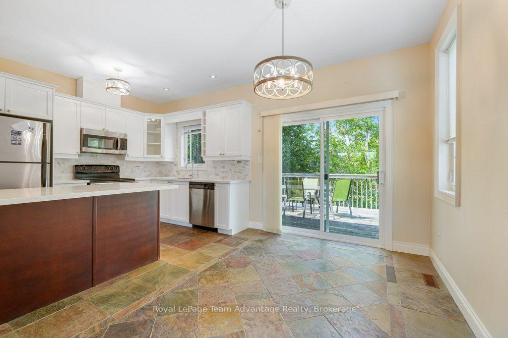 Photo 10 of 9 Avery Court, Parry Sound — HOMEH