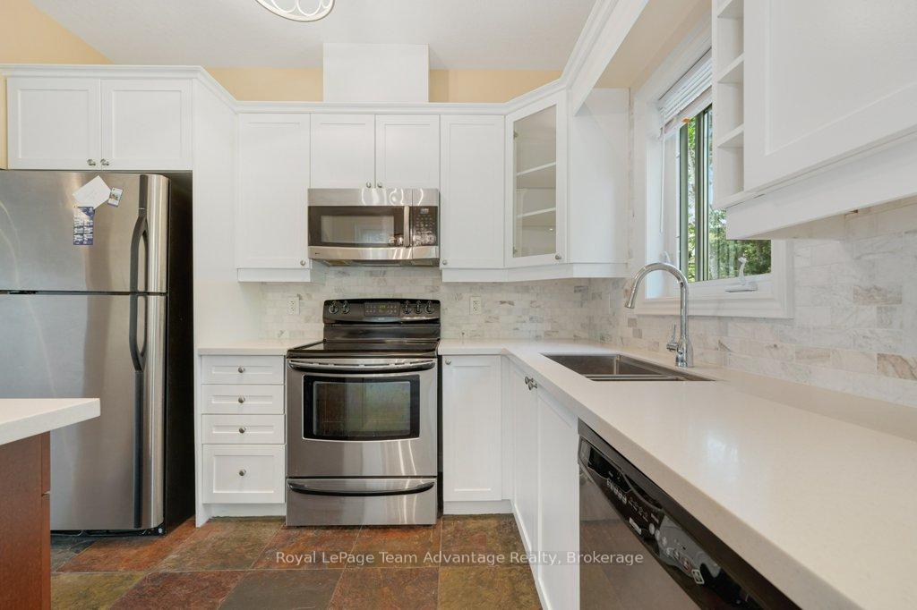 Photo 12 of 9 Avery Court, Parry Sound — HOMEH