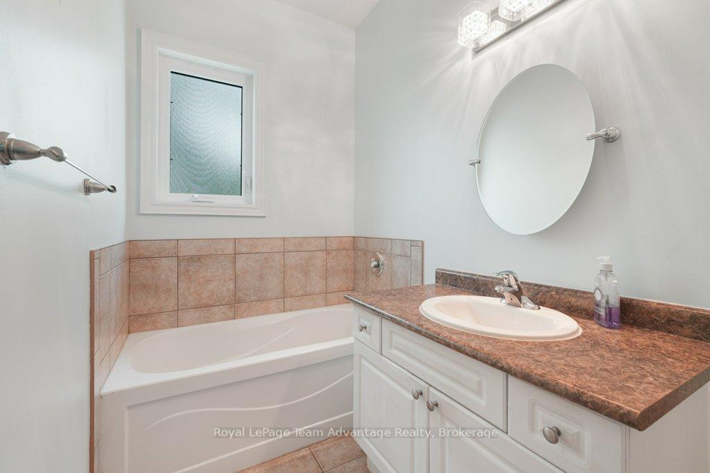Photo 20 of 9 Avery Court, Parry Sound — HOMEH
