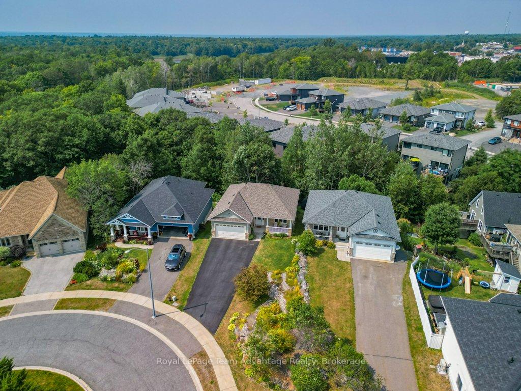 Photo 43 of 9 Avery Court, Parry Sound — HOMEH