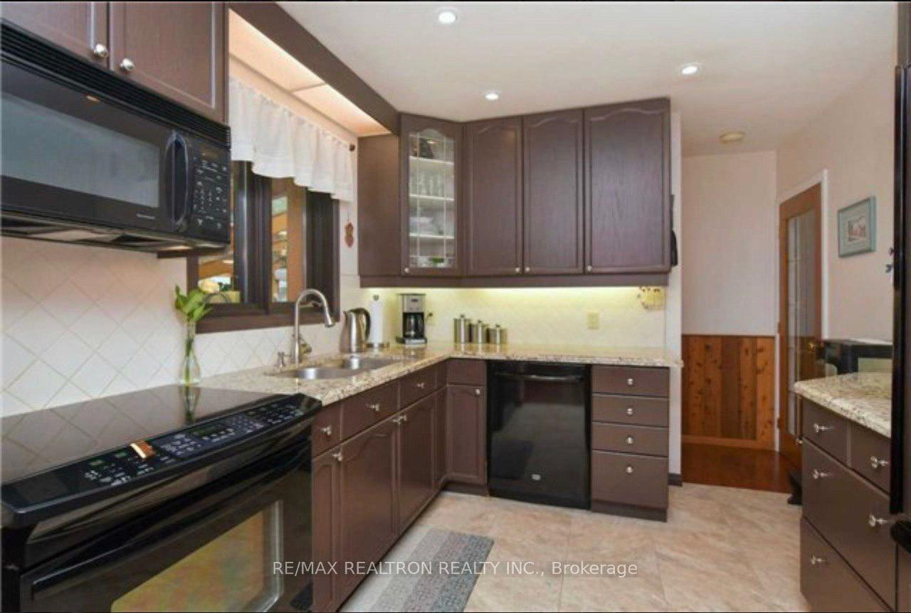 Photo 2 of 44 George Street, New Tecumseth, Alliston — HOMEH