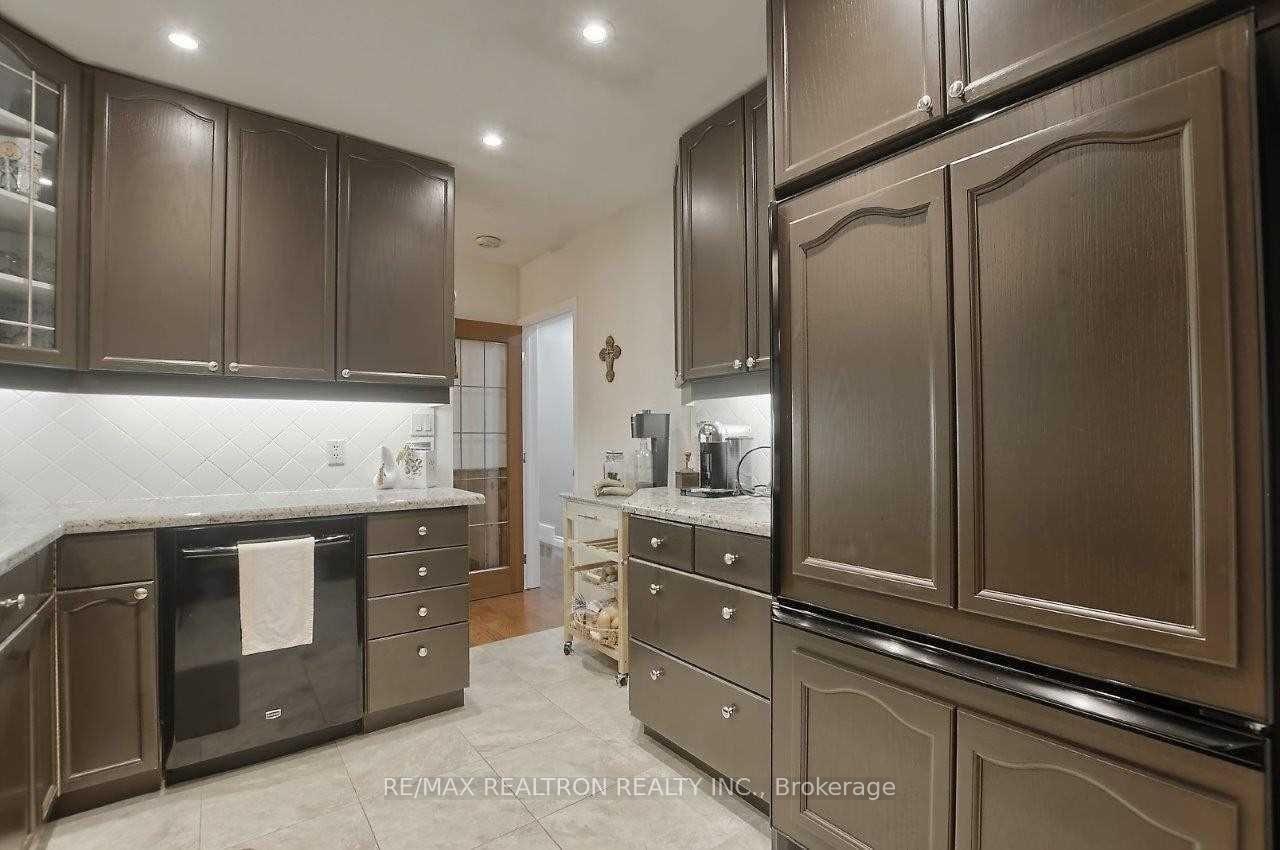 Photo 3 of 44 George Street, New Tecumseth, Alliston — HOMEH