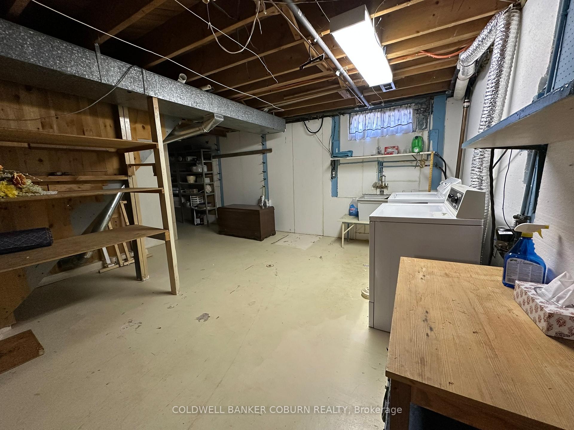 Photo 18 of 2401 Drury Lane, Ottawa, Parkway Park — HOMEH