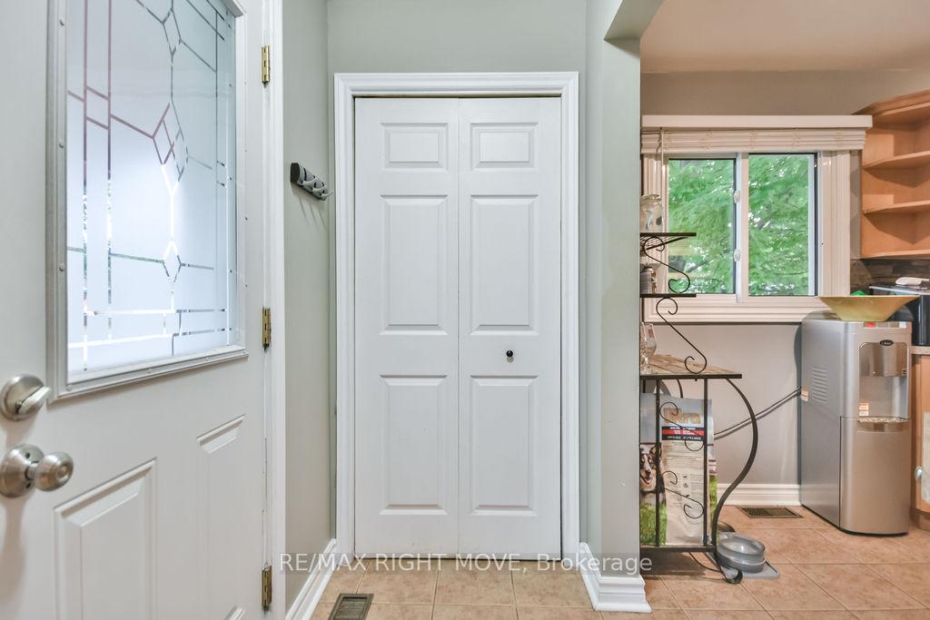 Photo 10 of 320 Hilda Street, Orillia — HOMEH