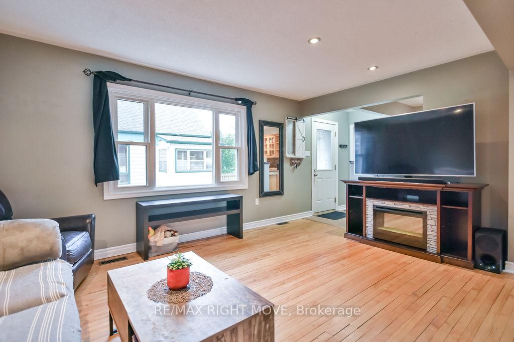 Photo 14 of 320 Hilda Street, Orillia — HOMEH