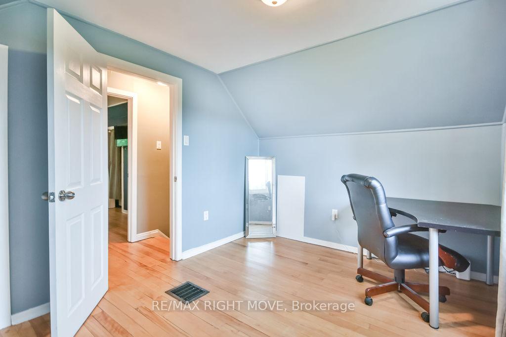 Photo 23 of 320 Hilda Street, Orillia — HOMEH