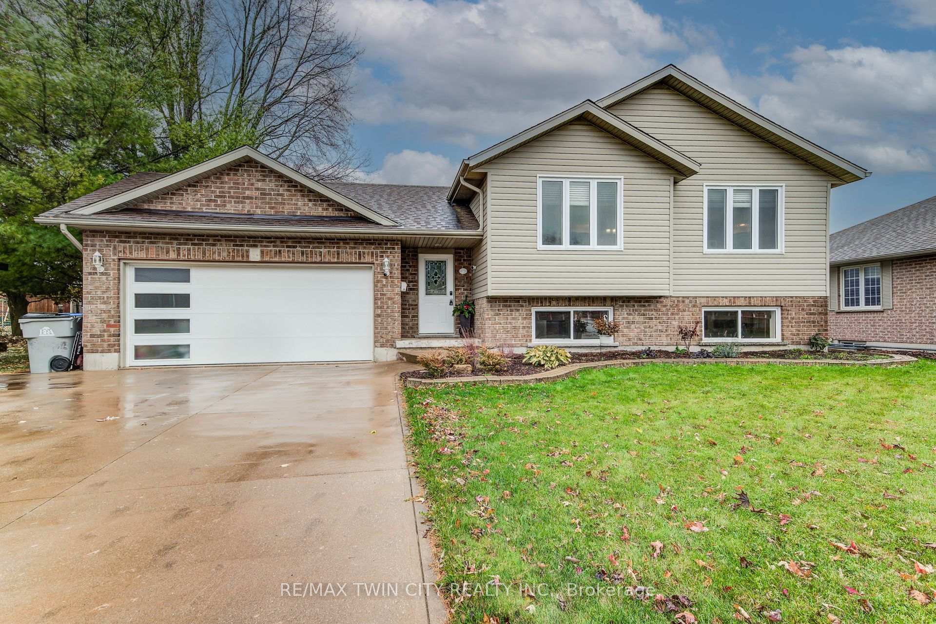 Photo 1 of 500 Boyne Avenue, North Perth, Listowel — HOMEH