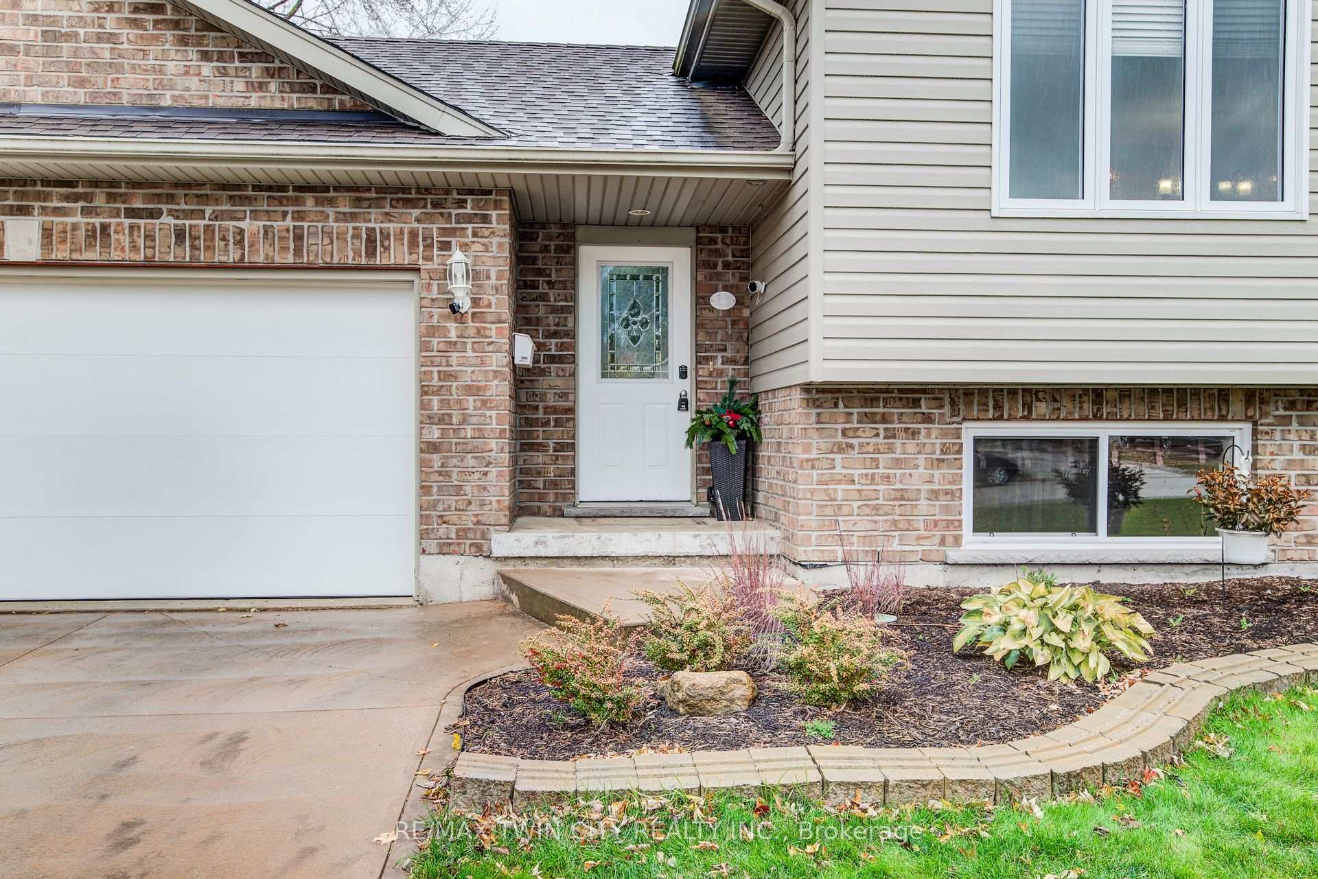 Photo 2 of 500 Boyne Avenue, North Perth, Listowel — HOMEH