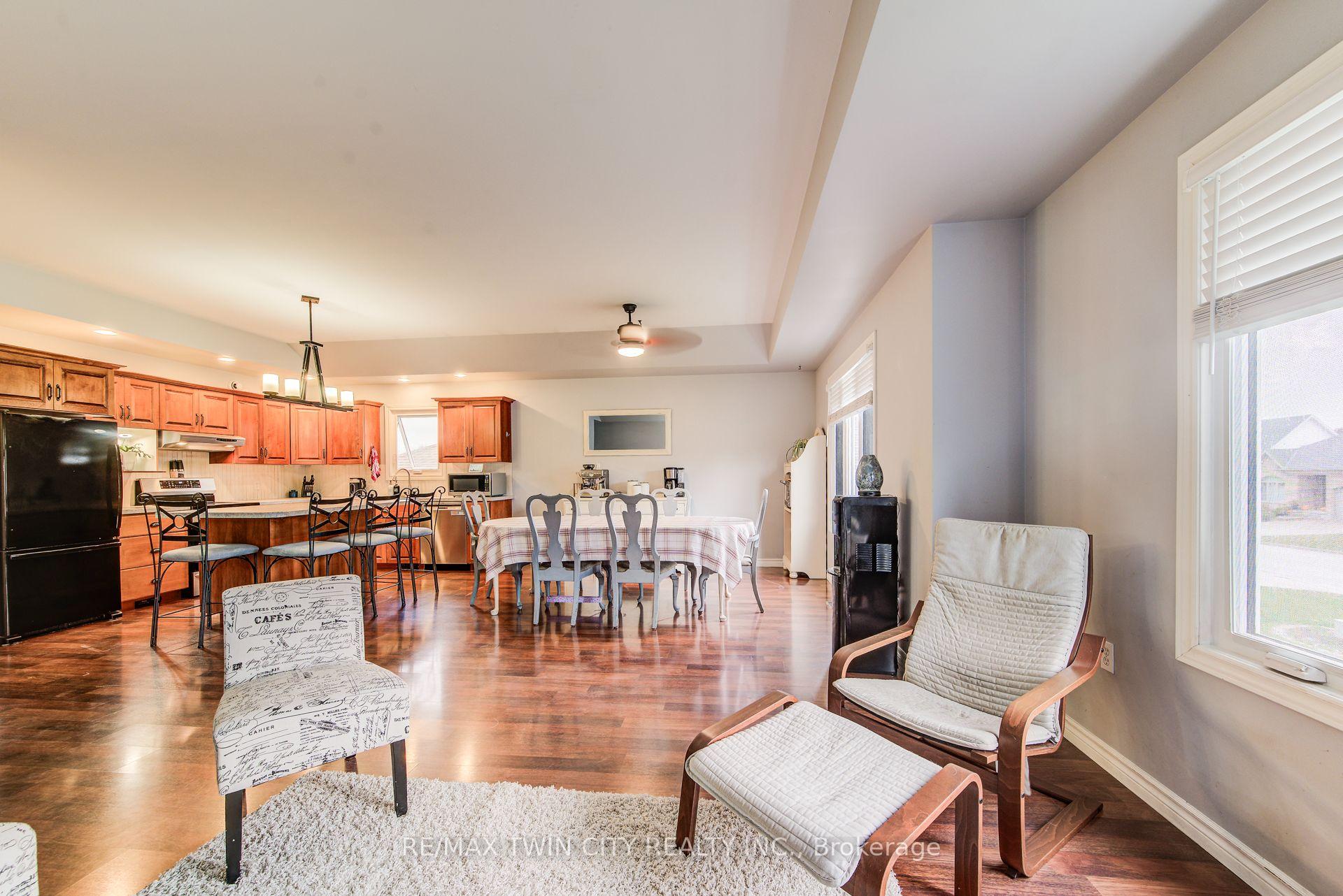 Photo 9 of 500 Boyne Avenue, North Perth, Listowel — HOMEH
