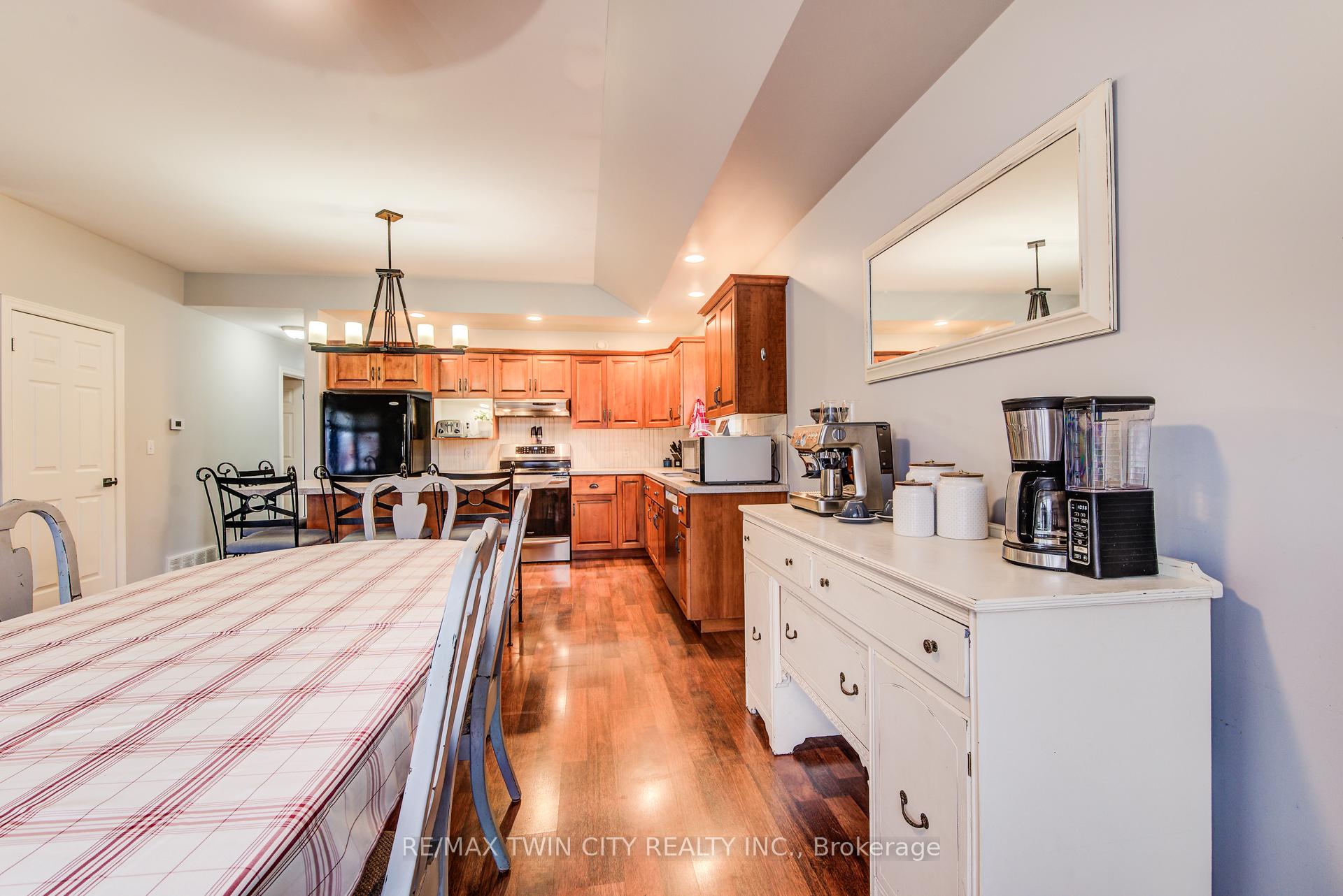 Photo 11 of 500 Boyne Avenue, North Perth, Listowel — HOMEH