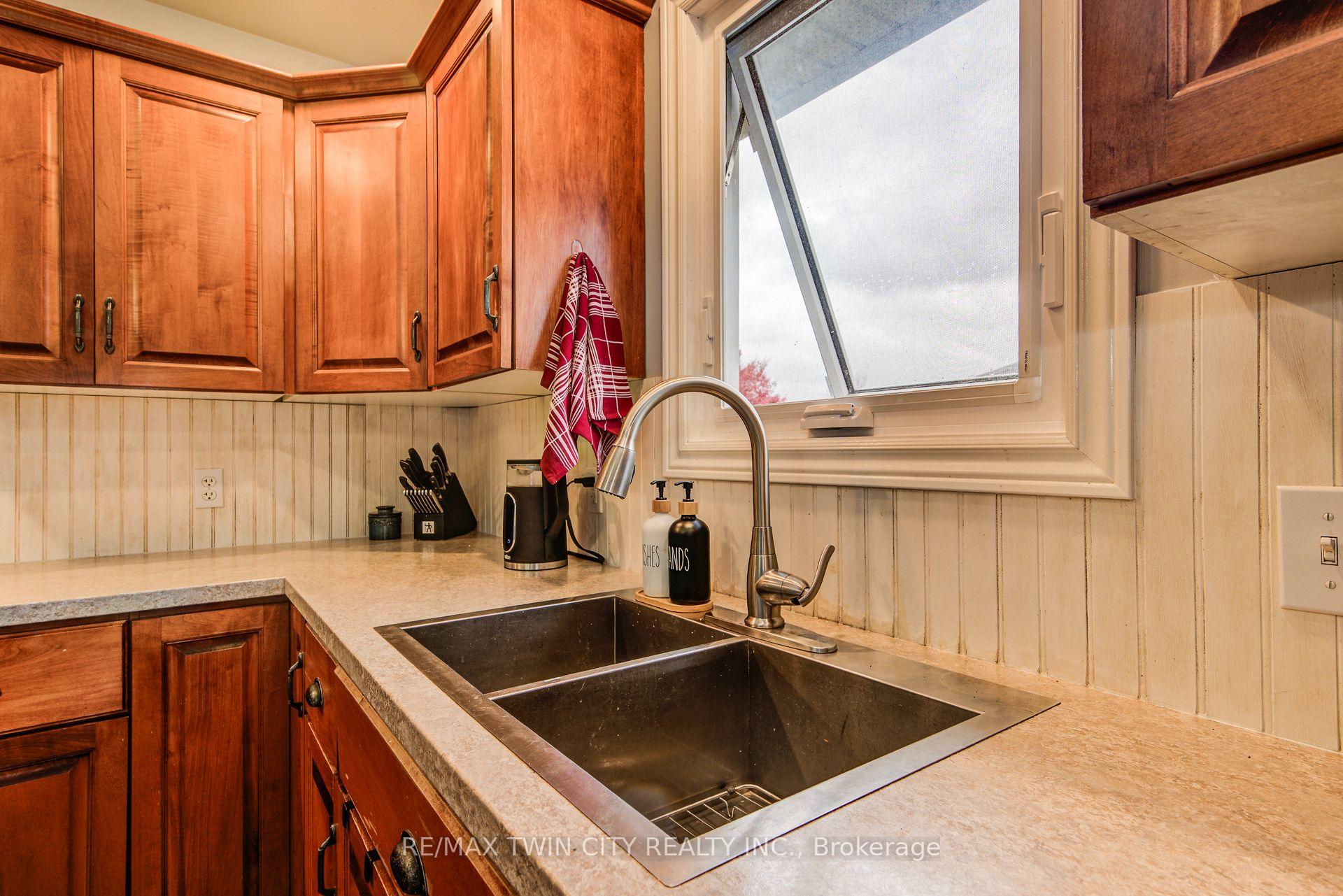 Photo 18 of 500 Boyne Avenue, North Perth, Listowel — HOMEH