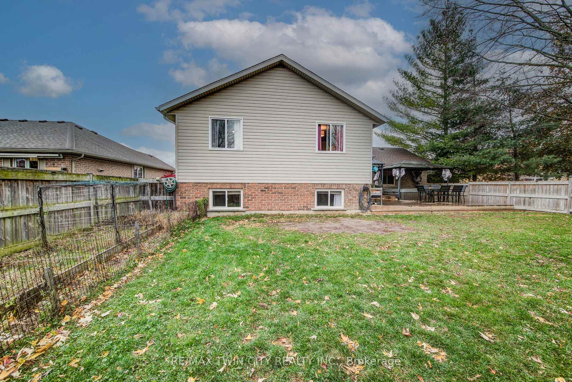 Photo 41 of 500 Boyne Avenue, North Perth, Listowel — HOMEH