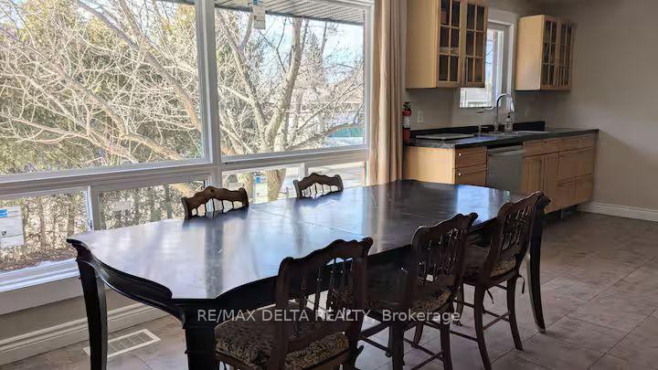 Photo 7 of 981 Lola Street E, Ottawa, Overbrook/Castle Heights — HOMEH