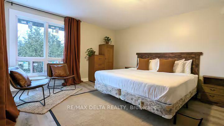 Photo 10 of 981 Lola Street E, Ottawa, Overbrook/Castle Heights — HOMEH