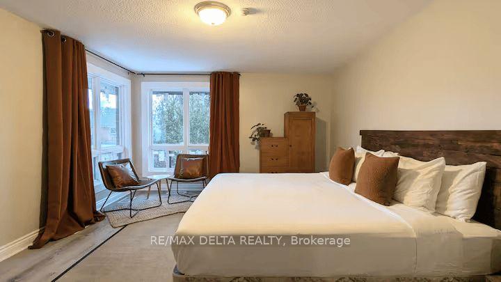 Photo 11 of 981 Lola Street E, Ottawa, Overbrook/Castle Heights — HOMEH