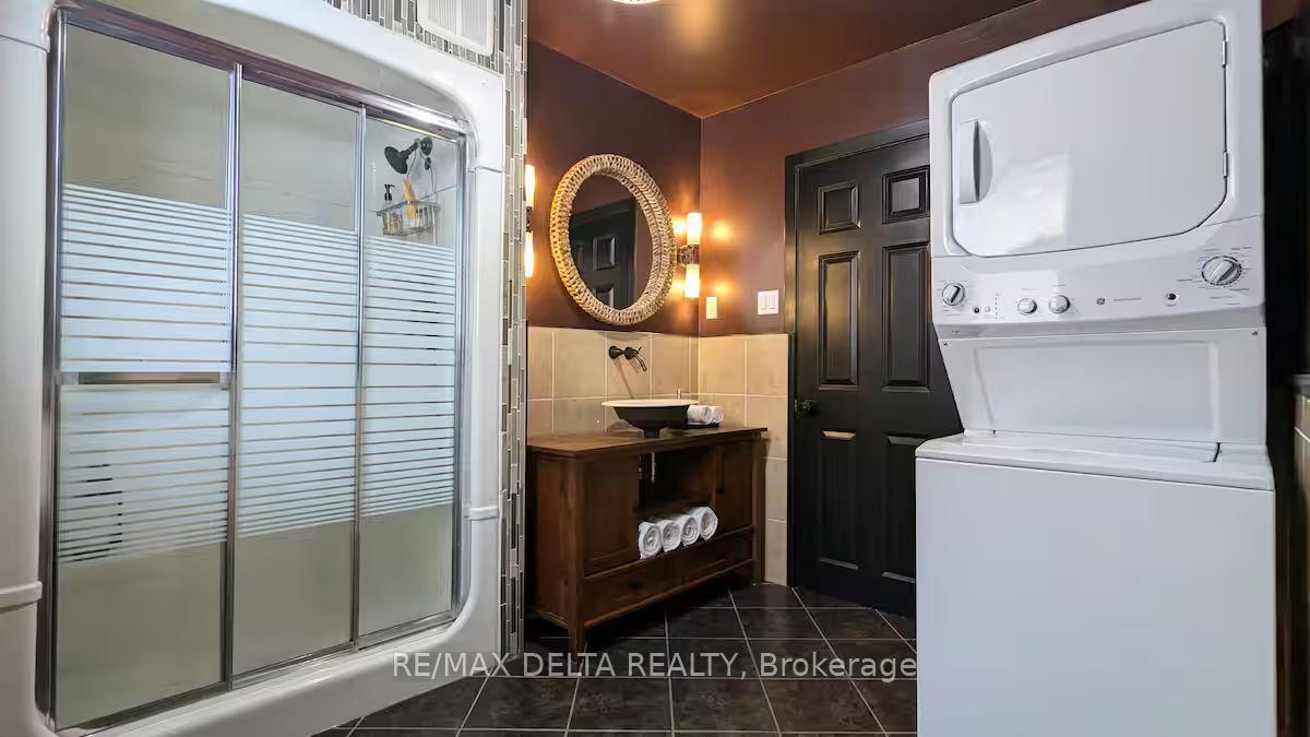 Photo 18 of 981 Lola Street E, Ottawa, Overbrook/Castle Heights — HOMEH