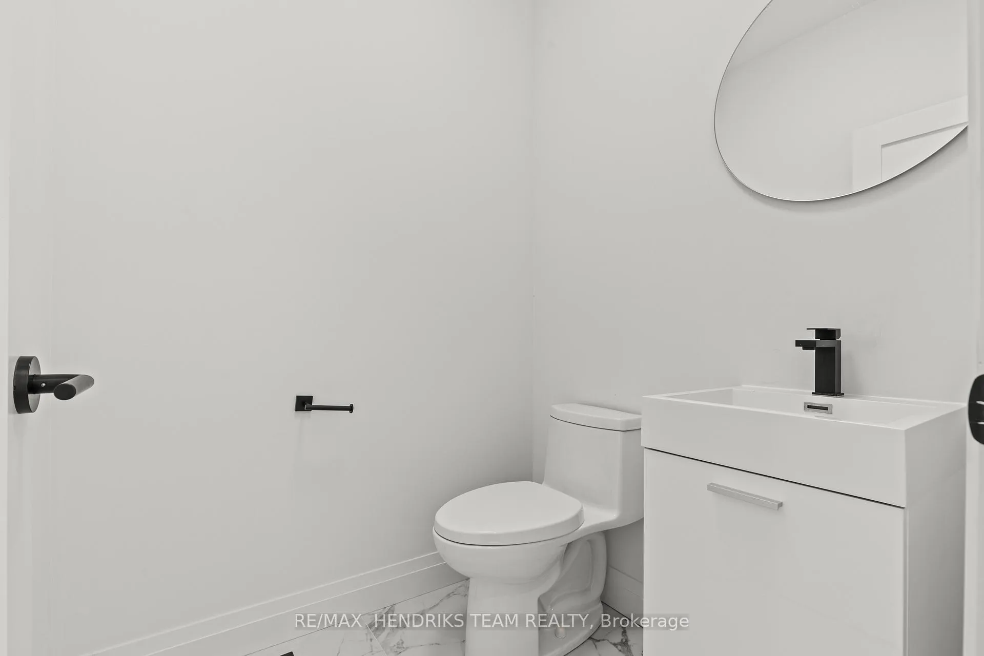 Photo 5 of 102 Lametti Drive, Pelham, Fonthill — HOMEH