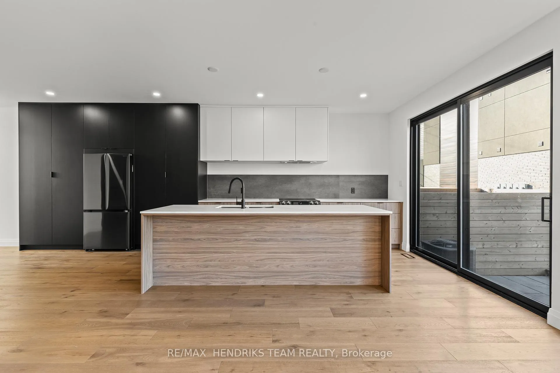 Photo 9 of 102 Lametti Drive, Pelham, Fonthill — HOMEH