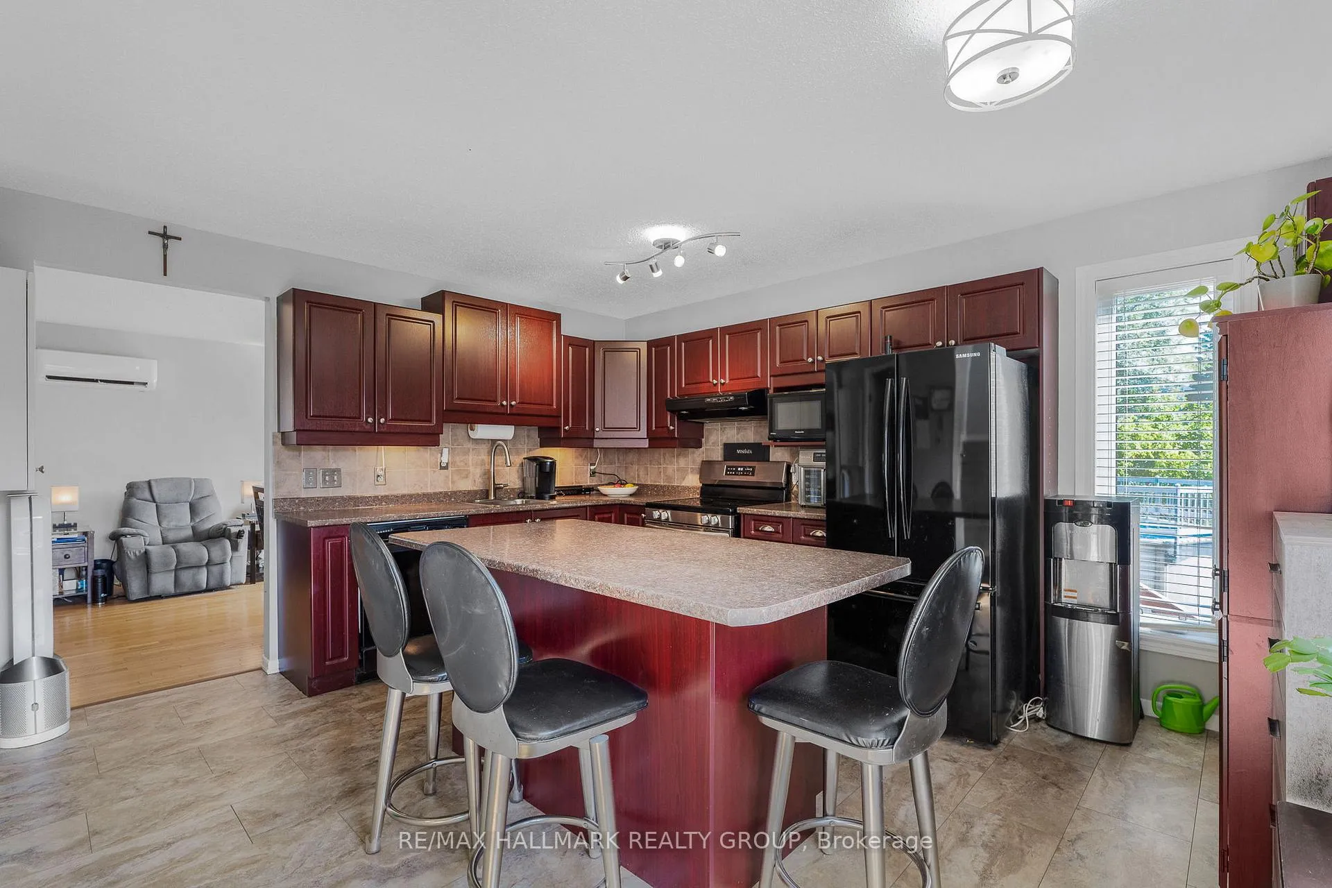 Photo 3 of 1115 Cholette Crescent, Ottawa, Convent Glen South — HOMEH