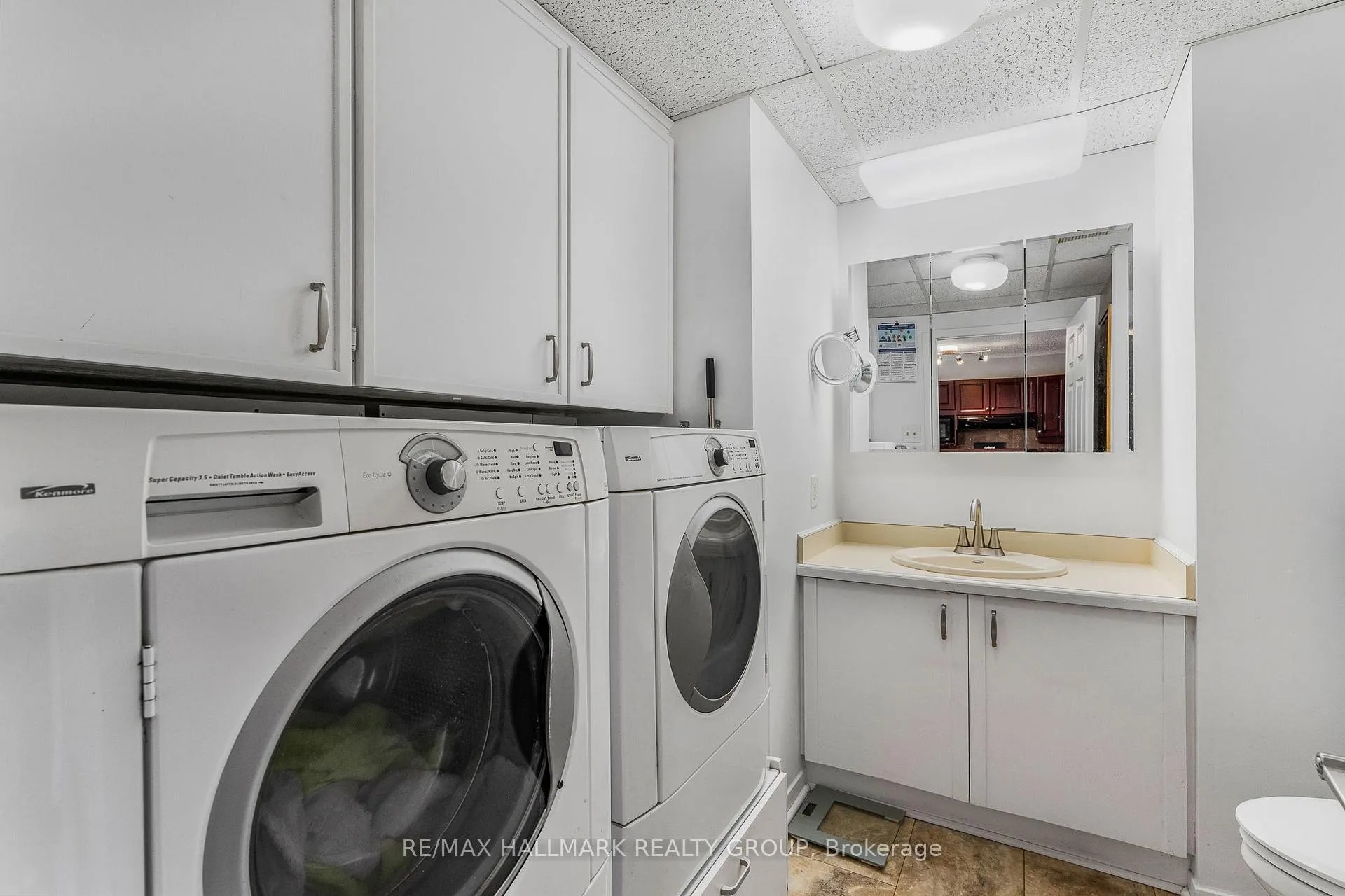 Photo 7 of 1115 Cholette Crescent, Ottawa, Convent Glen South — HOMEH