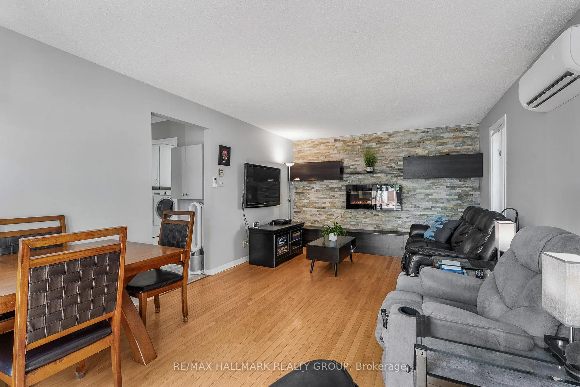 Photo 8 of 1115 Cholette Crescent, Ottawa, Convent Glen South — HOMEH