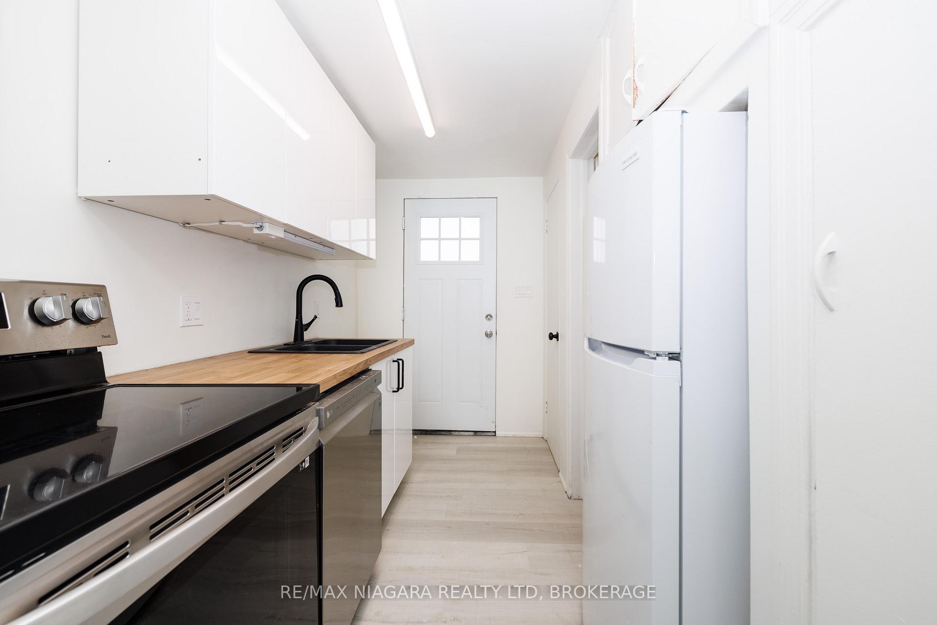 Photo 1 of Unit Upper, 14 Highway 20 W, Pelham, Fonthill — HOMEH