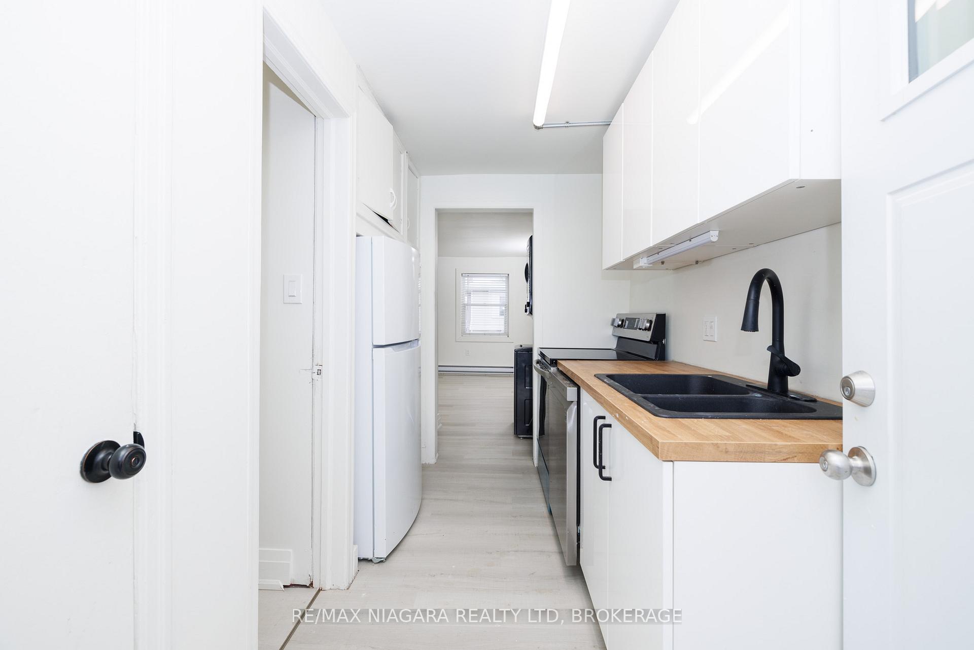 Photo 2 of Unit Upper, 14 Highway 20 W, Pelham, Fonthill — HOMEH