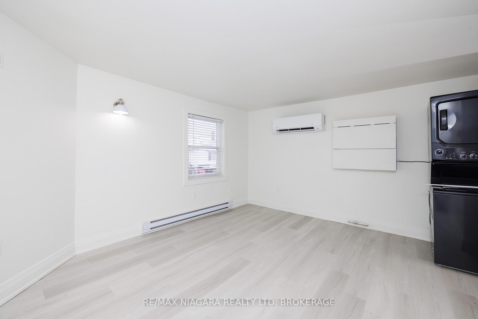 Photo 4 of Unit Upper, 14 Highway 20 W, Pelham, Fonthill — HOMEH