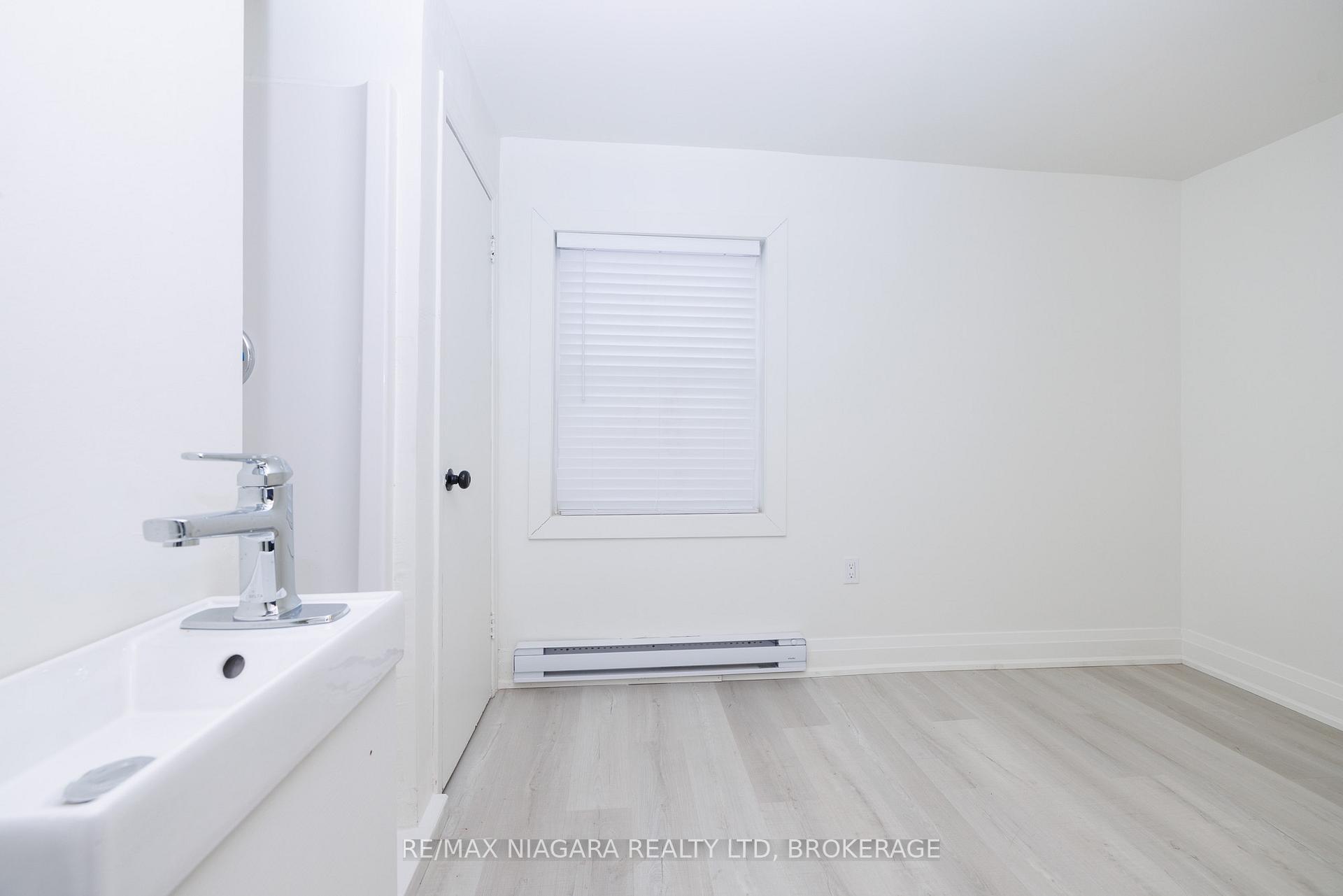 Photo 6 of Unit Upper, 14 Highway 20 W, Pelham, Fonthill — HOMEH