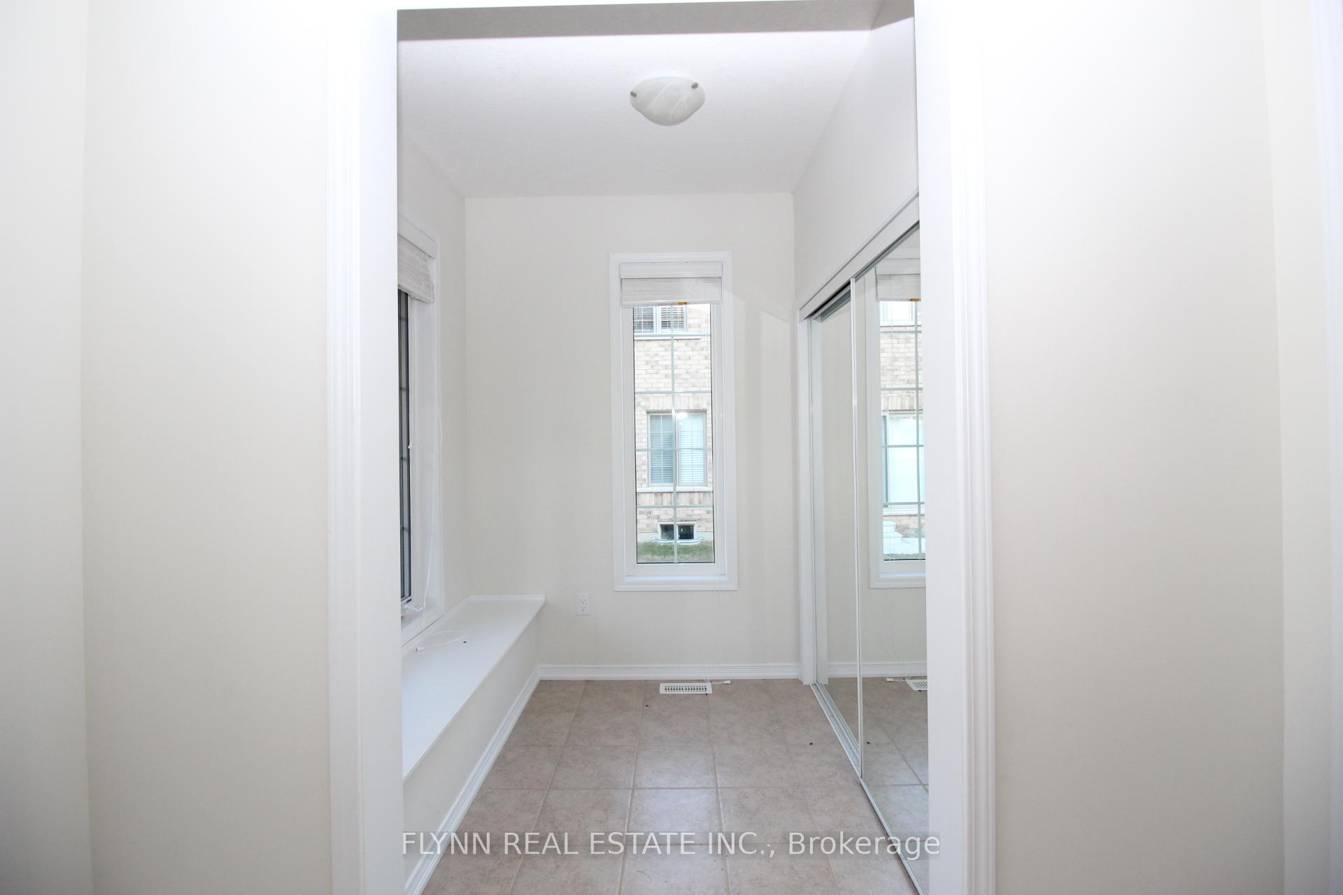 Photo 3 of 7804 Juneberry Drive, Niagara Falls, Brown — HOMEH