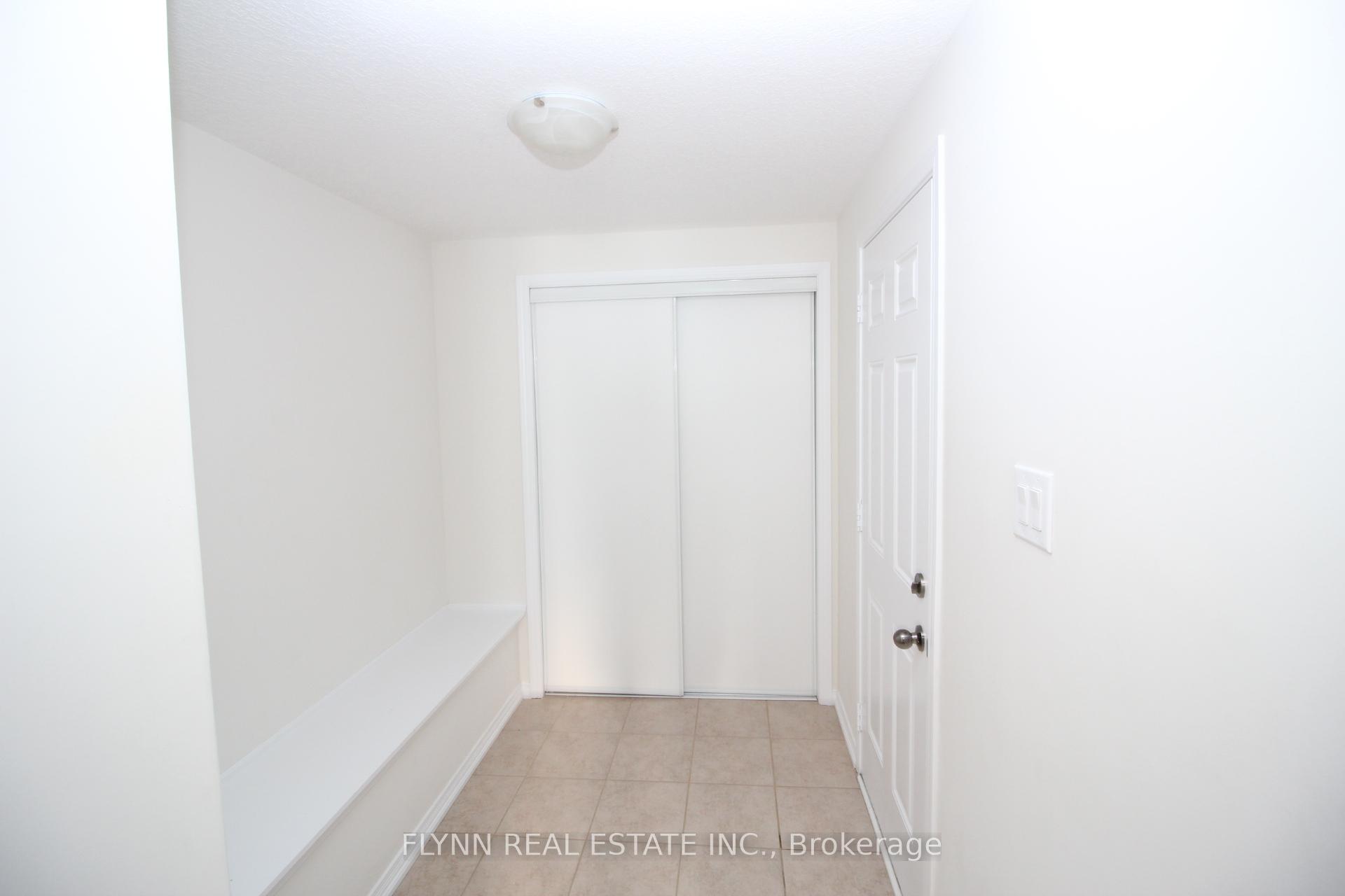 Photo 4 of 7804 Juneberry Drive, Niagara Falls, Brown — HOMEH