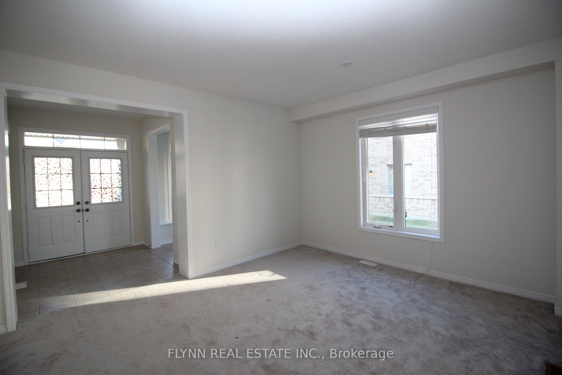 Photo 6 of 7804 Juneberry Drive, Niagara Falls, Brown — HOMEH