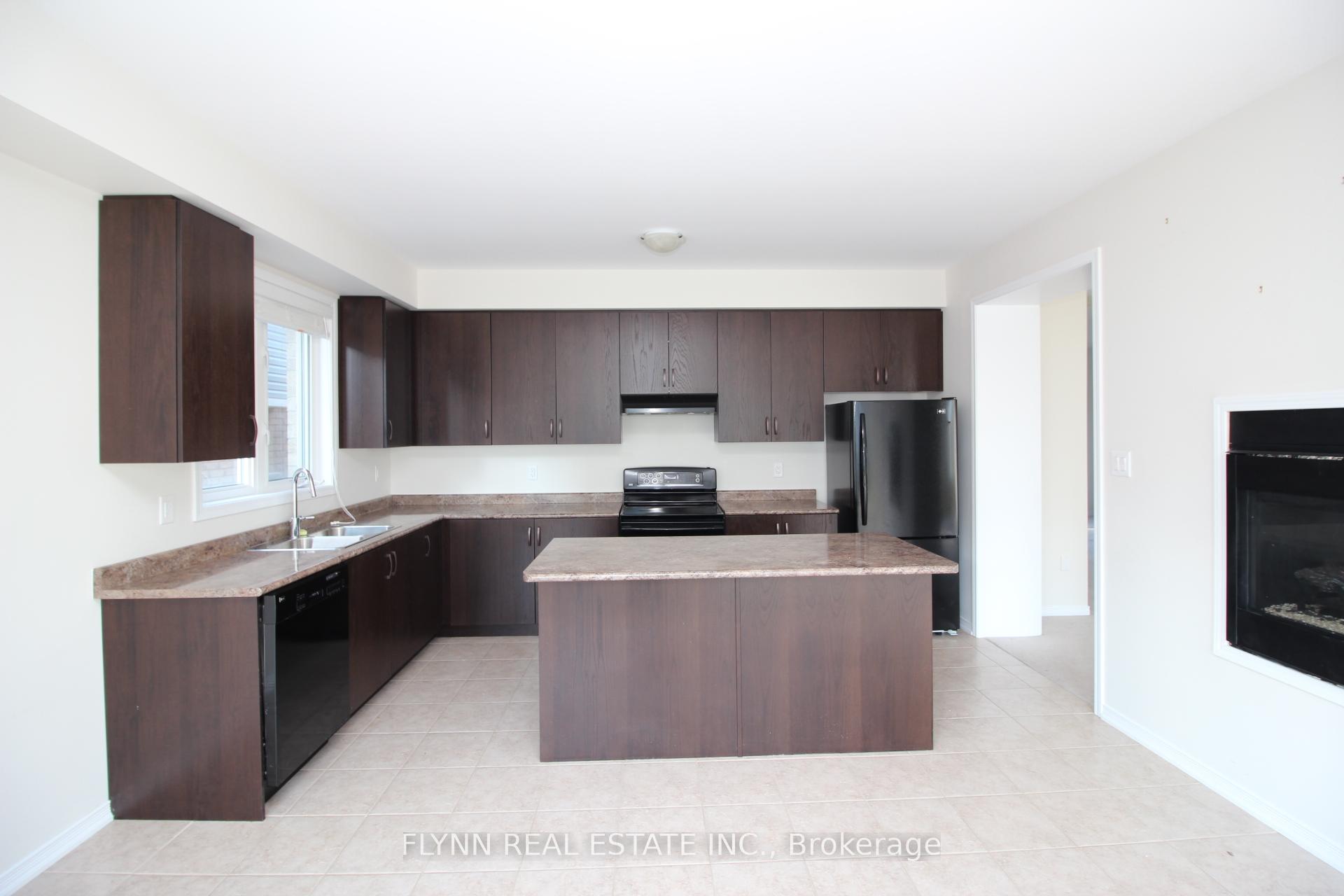 Photo 7 of 7804 Juneberry Drive, Niagara Falls, Brown — HOMEH
