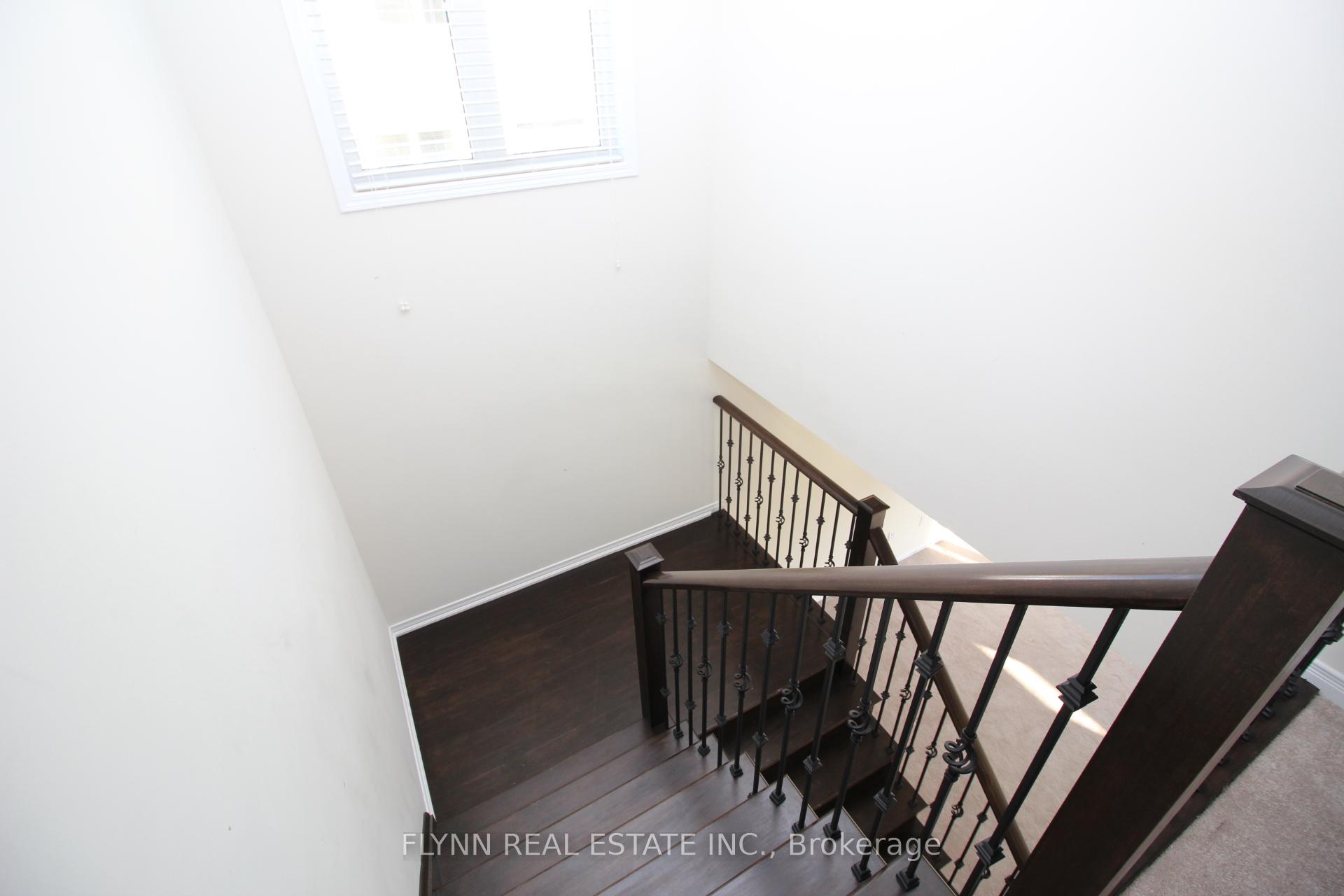Photo 12 of 7804 Juneberry Drive, Niagara Falls, Brown — HOMEH