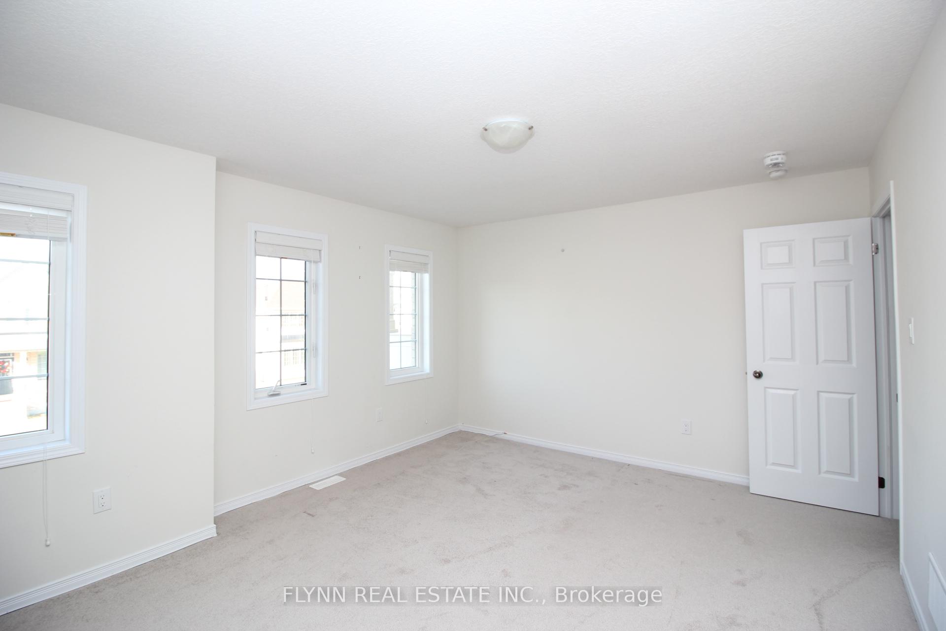Photo 21 of 7804 Juneberry Drive, Niagara Falls, Brown — HOMEH