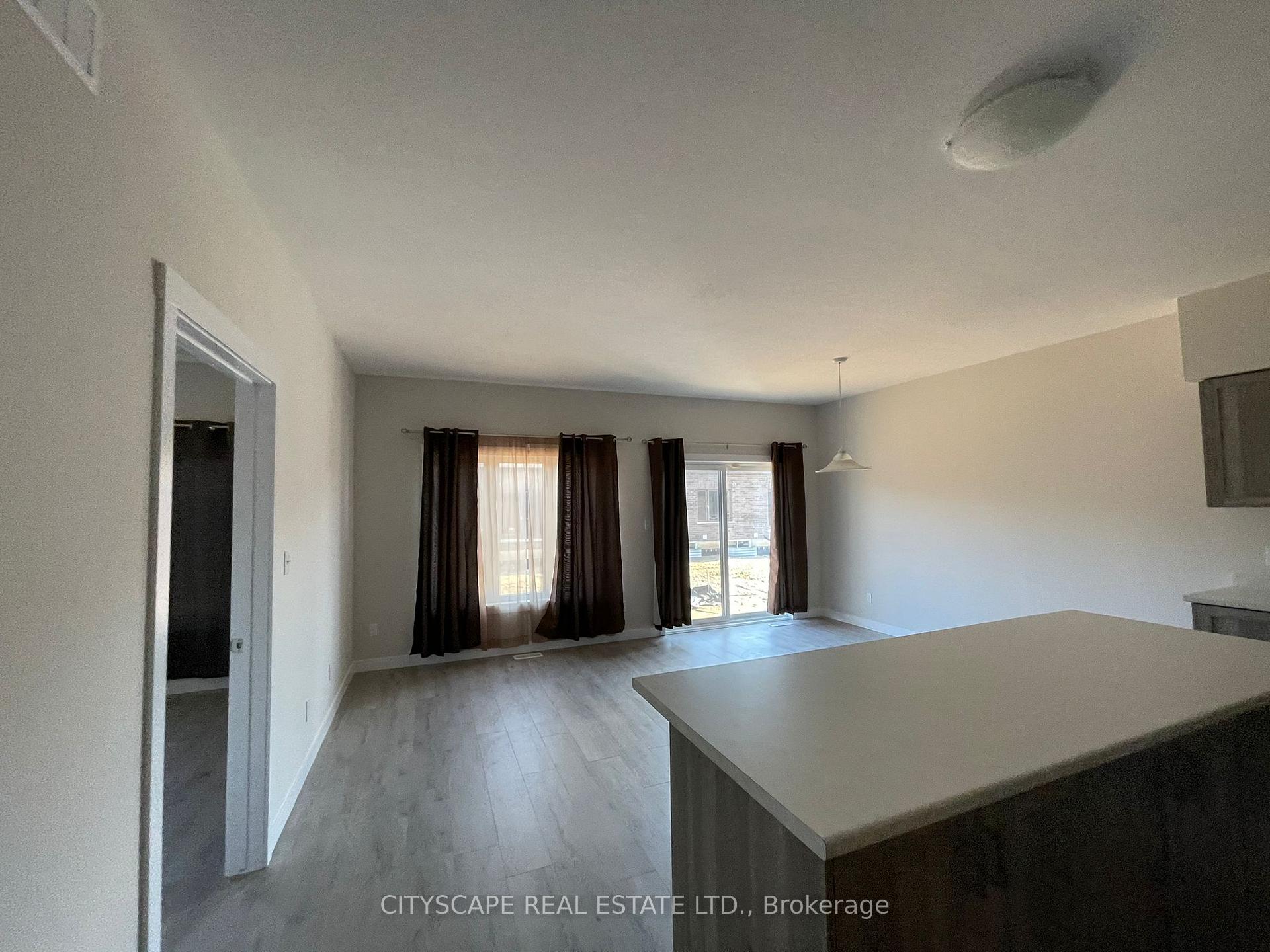 Photo 2 of 31 waterthrush Lane, Norfolk, Simcoe — HOMEH